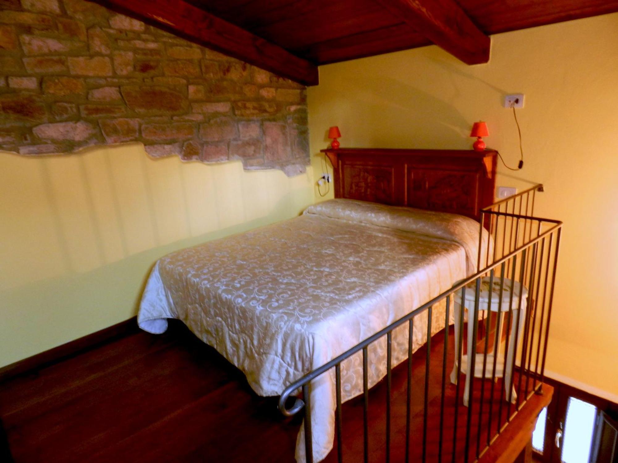 Agriturismo Vezzano 치우시 델라 베르나 객실 사진