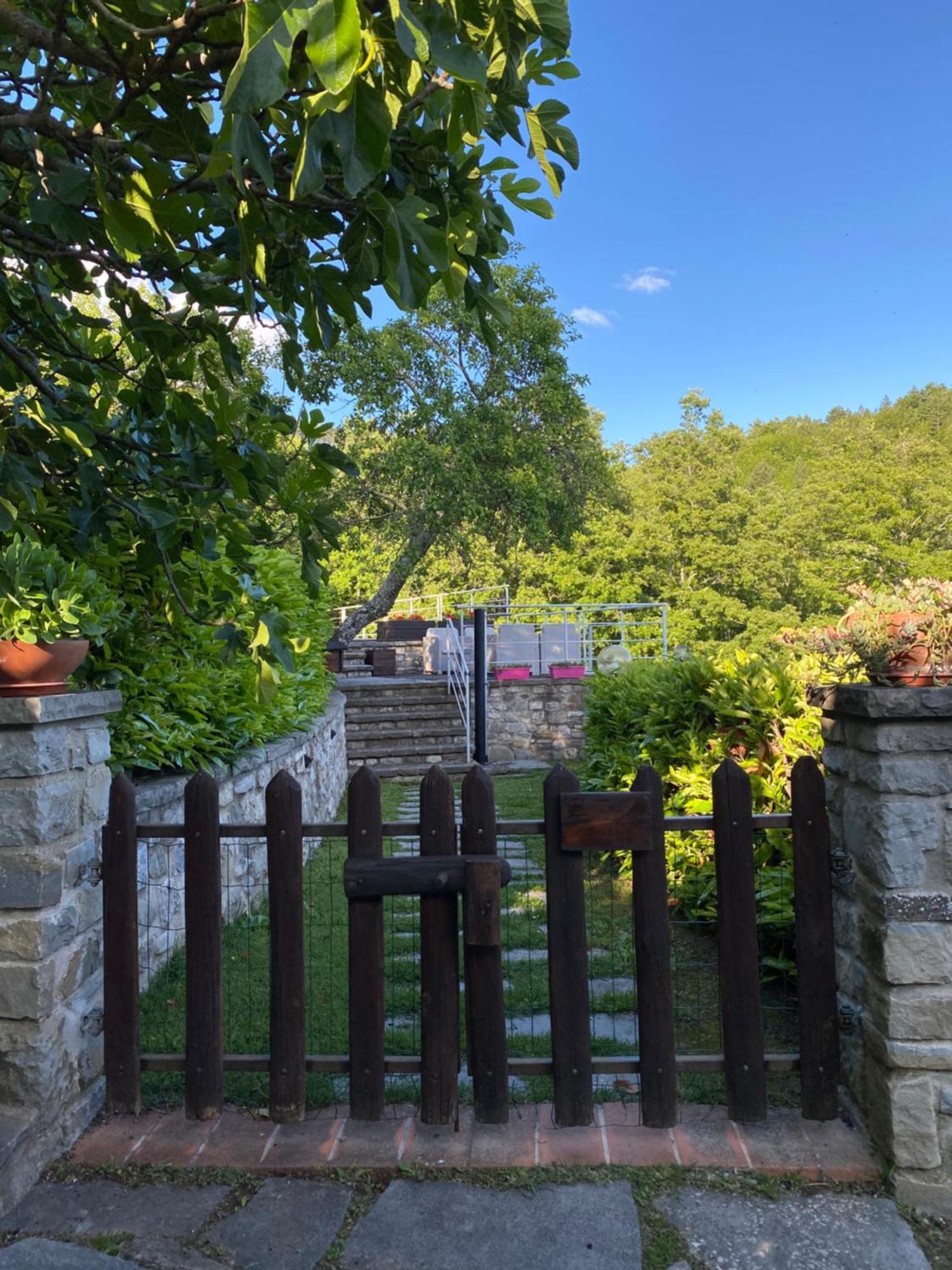 Agriturismo Vezzano 치우시 델라 베르나 외부 사진