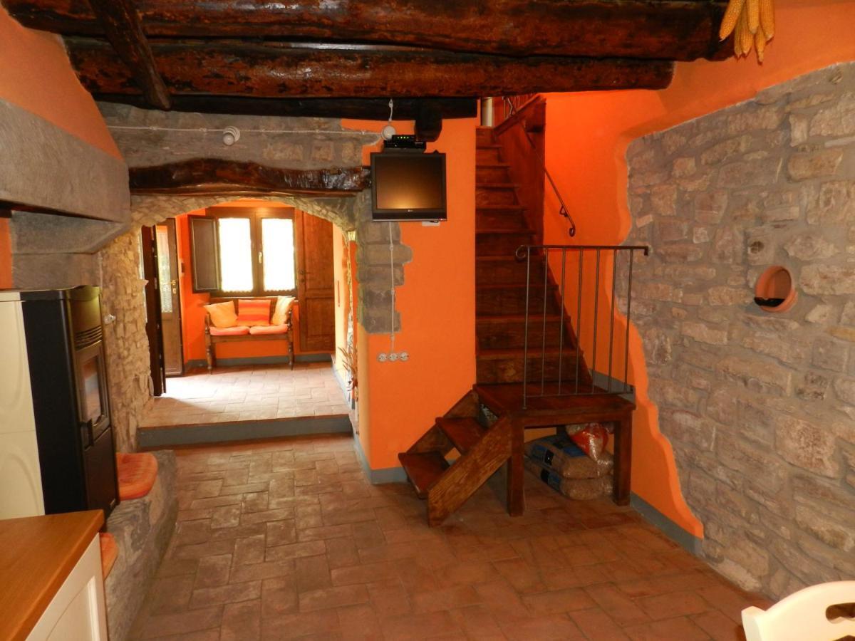 Agriturismo Vezzano 치우시 델라 베르나 외부 사진